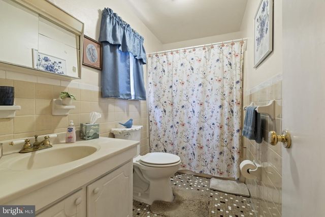 2029 E CEDARVILLE RD, Pottstown, PA 19465