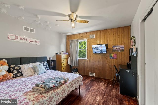 2029 E CEDARVILLE RD, Pottstown, PA 19465