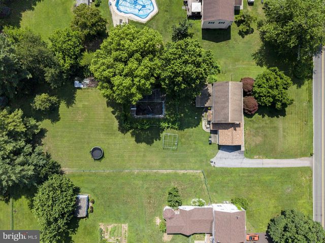 2029 E CEDARVILLE RD, Pottstown, PA 19465