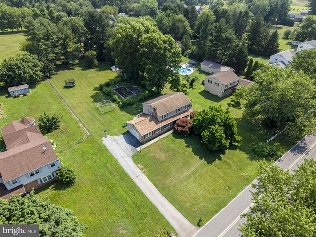 2029 E CEDARVILLE RD, Pottstown, PA 19465