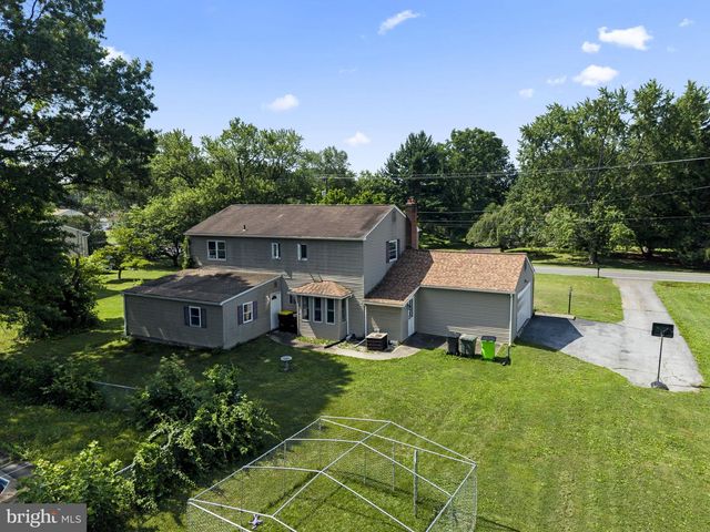 2029 E CEDARVILLE RD, Pottstown, PA 19465