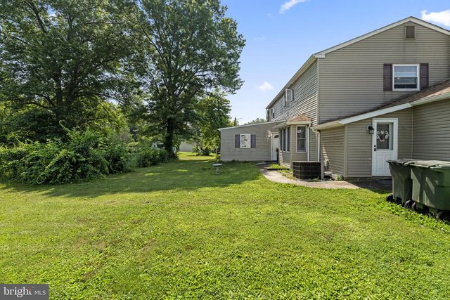 2029 E CEDARVILLE RD, Pottstown, PA 19465