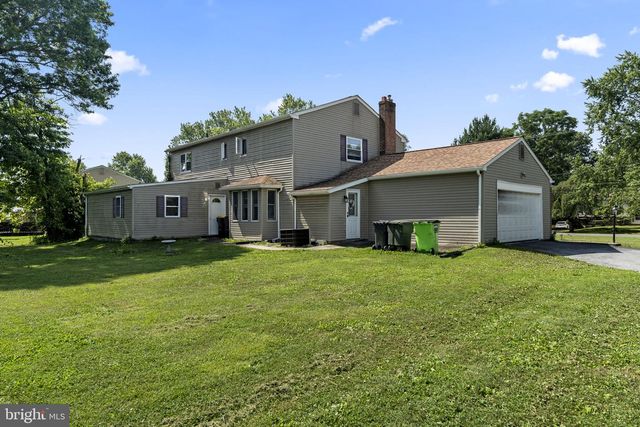 2029 E CEDARVILLE RD, Pottstown, PA 19465