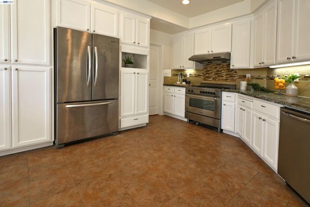 2966 Meridien Cir, Union City, CA 94587