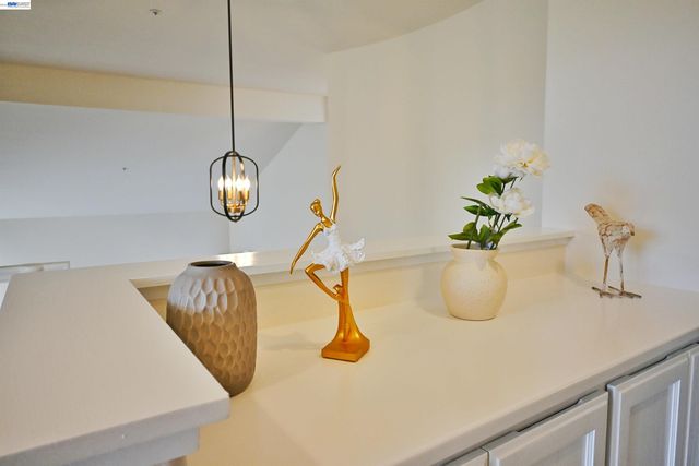 2966 Meridien Cir, Union City, CA 94587