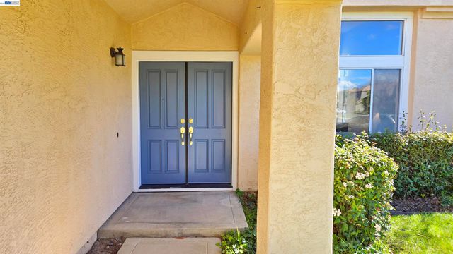 2966 Meridien Cir, Union City, CA 94587