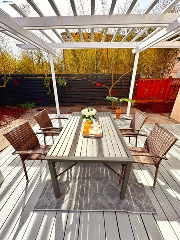 2966 Meridien Cir, Union City, CA 94587