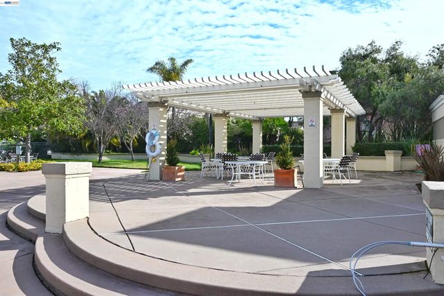 2966 Meridien Cir, Union City, CA 94587