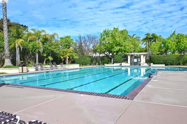 2966 Meridien Cir, Union City, CA 94587