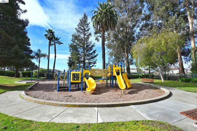 2966 Meridien Cir, Union City, CA 94587