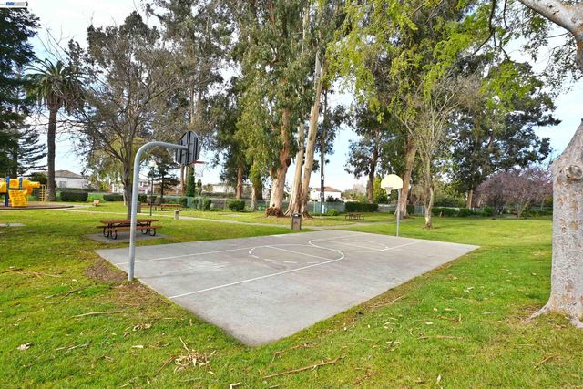 2966 Meridien Cir, Union City, CA 94587