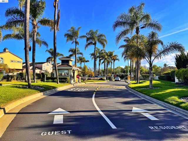 2966 Meridien Cir, Union City, CA 94587