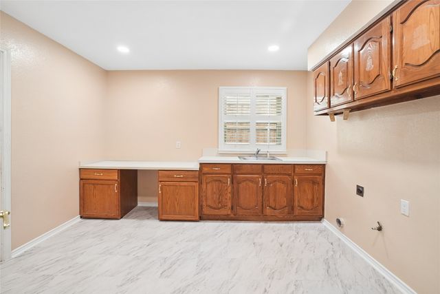 1304 Carriage Creek Drive, Desoto, TX 75115