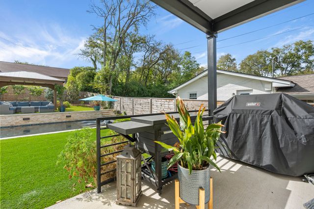 933 42nd Ave, N, Nashville, TN 37209