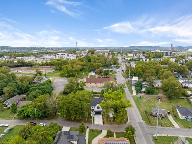 933 42nd Ave, N, Nashville, TN 37209