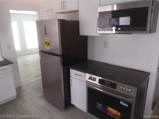 672 Nash Avenue, Ypsilanti, MI 48198
