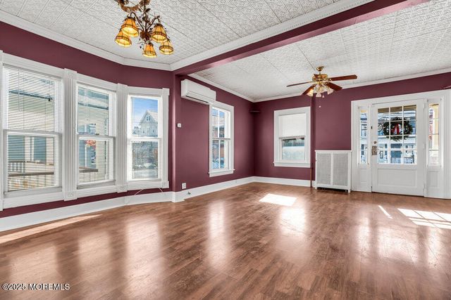 31 Embury Avenue, Ocean Grove, NJ 07756