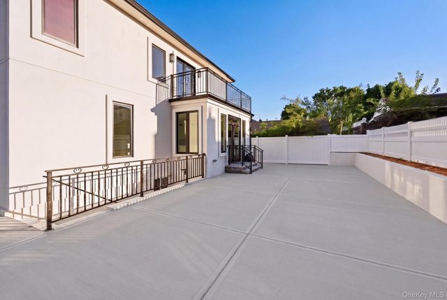 51 Sobro Avenue, Valley Stream, NY 11580