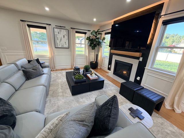 6 Rivendell Ln, Millis, MA 02054