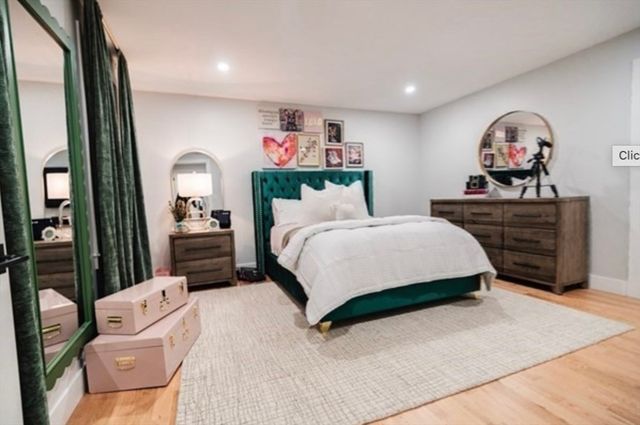 6 Rivendell Ln, Millis, MA 02054