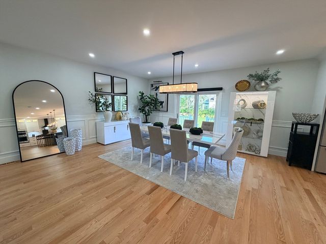 6 Rivendell Ln, Millis, MA 02054