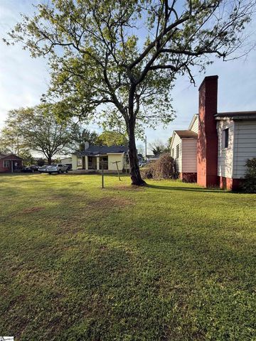 23 Earnhardt Street, Greenville, SC 29609