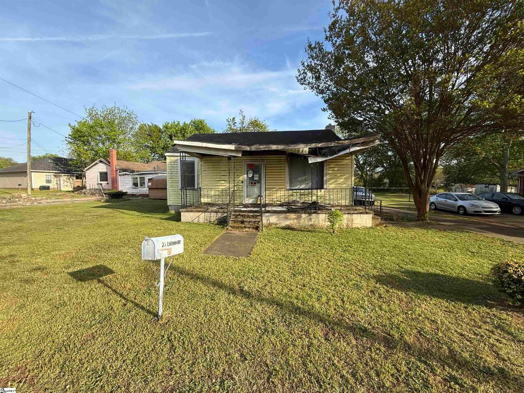 23 Earnhardt Street, Greenville, SC 29609