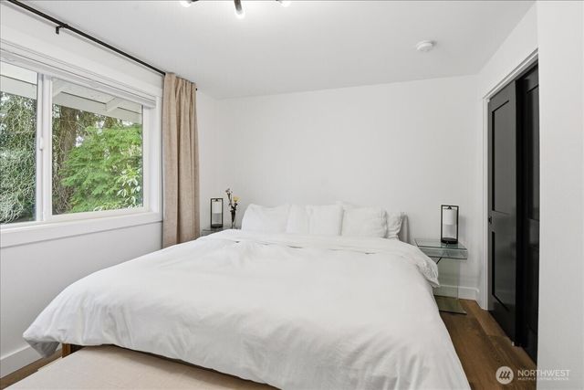 23018 35th Avenue W, Brier, WA 98036