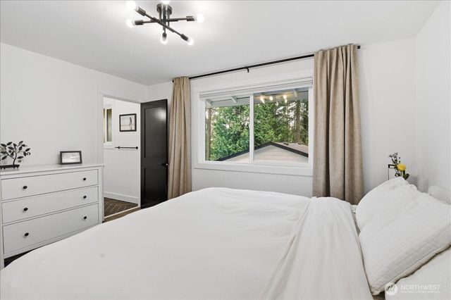 23018 35th Avenue W, Brier, WA 98036