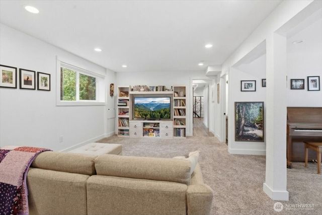 23018 35th Avenue W, Brier, WA 98036