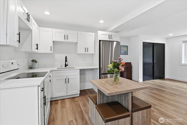 23018 35th Avenue W, Brier, WA 98036