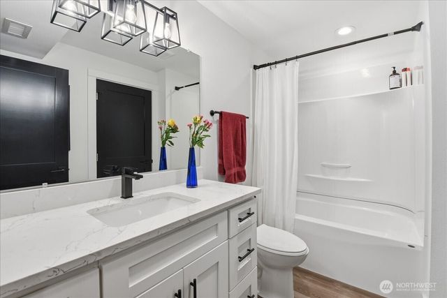 23018 35th Avenue W, Brier, WA 98036