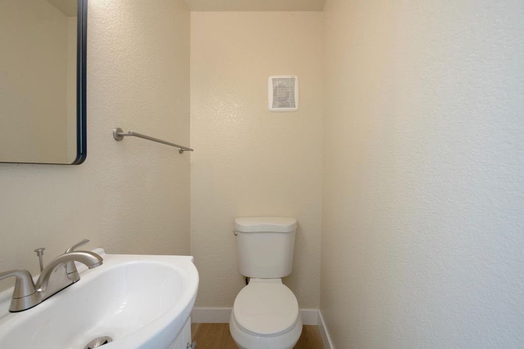 Image 12 of property listing at 4885 N Backer Avenue # 151, Fresno, CA 93726