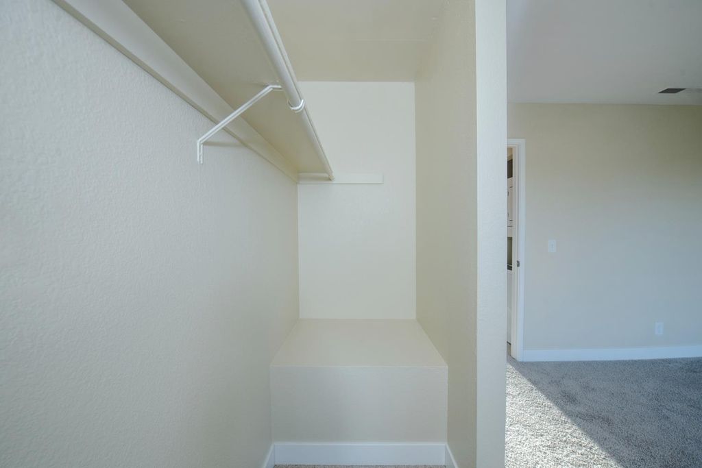 Image 18 of property listing at 4885 N Backer Avenue # 151, Fresno, CA 93726