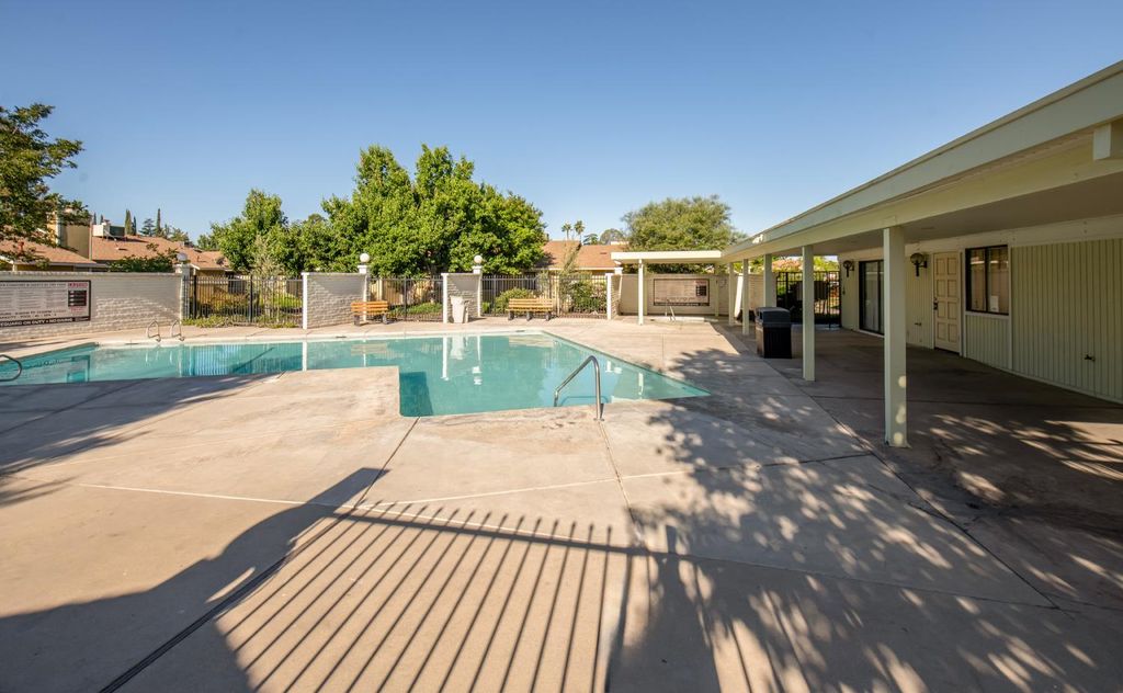 Image 19 of property listing at 4885 N Backer Avenue # 151, Fresno, CA 93726