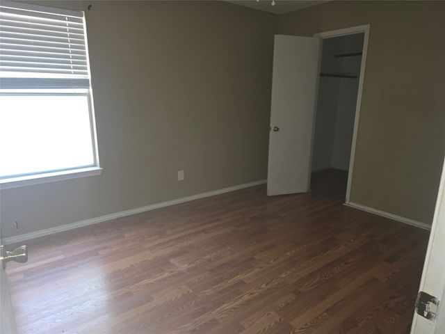 1717 Creekbend Drive, Lewisville, TX 75067