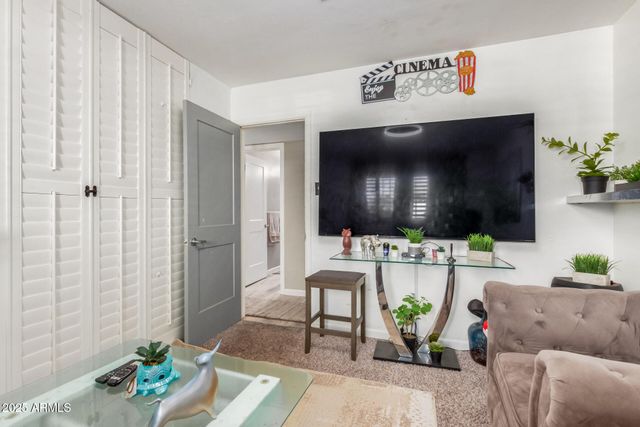 3851 W SOLANO Drive, Phoenix, AZ 85019