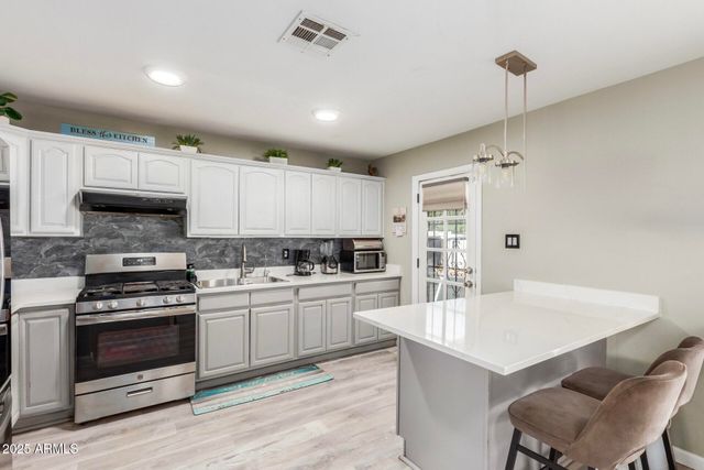 3851 W SOLANO Drive, Phoenix, AZ 85019