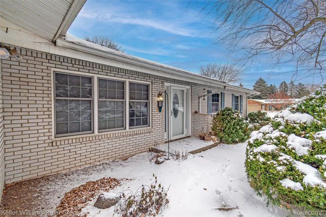 3510 W Orchard Drive, Lapeer, MI 48455