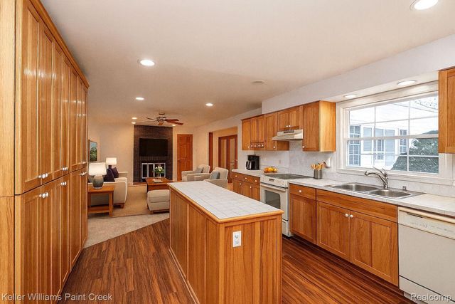 3510 W Orchard Drive, Lapeer, MI 48455