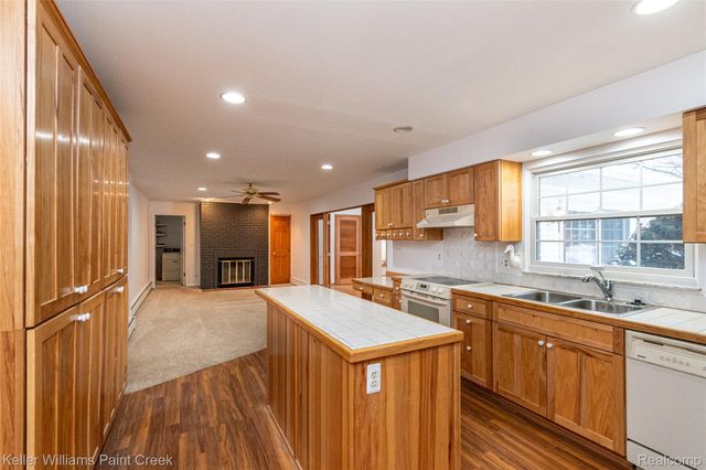 3510 W Orchard Drive, Lapeer, MI 48455