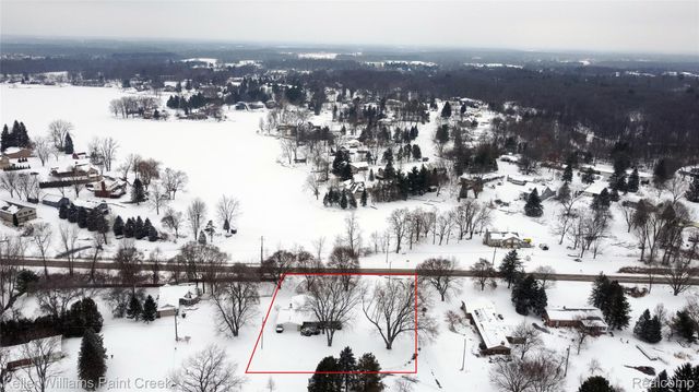 3510 W Orchard Drive, Lapeer, MI 48455