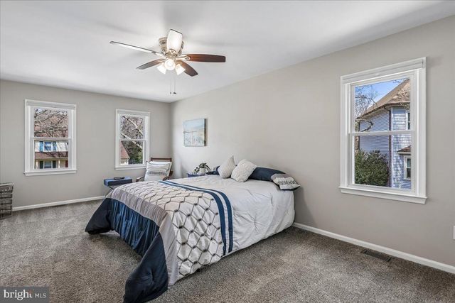 4743 SHADOW WOODS CT, Dumfries, VA 22025