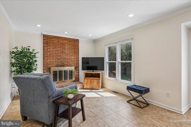 4743 SHADOW WOODS CT, Dumfries, VA 22025