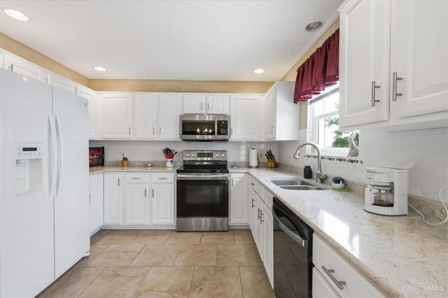5668 Indian Hill Court, Fairfield Twp, OH 45011