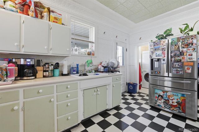 2930 W Pikes Peak Avenue, Colorado Springs, CO 80904