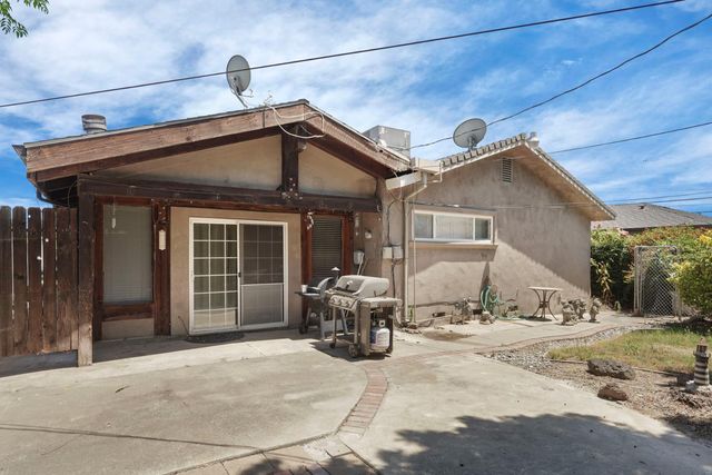 715 El Dorado Ave, Lodi, CA 95240