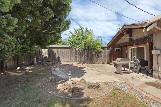 715 El Dorado Ave, Lodi, CA 95240