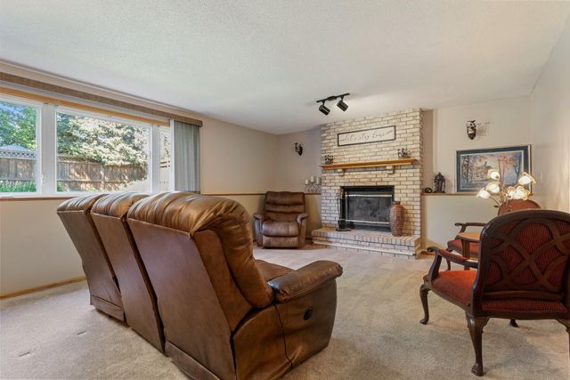 13063 Arrowhead Street NW, Coon Rapids, MN 55448
