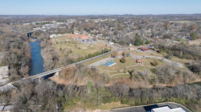 104 2nd Ave, Columbia, TN 38401